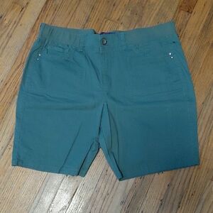 Gloria Vanderbilt Women's Teal Flat Front Shorts